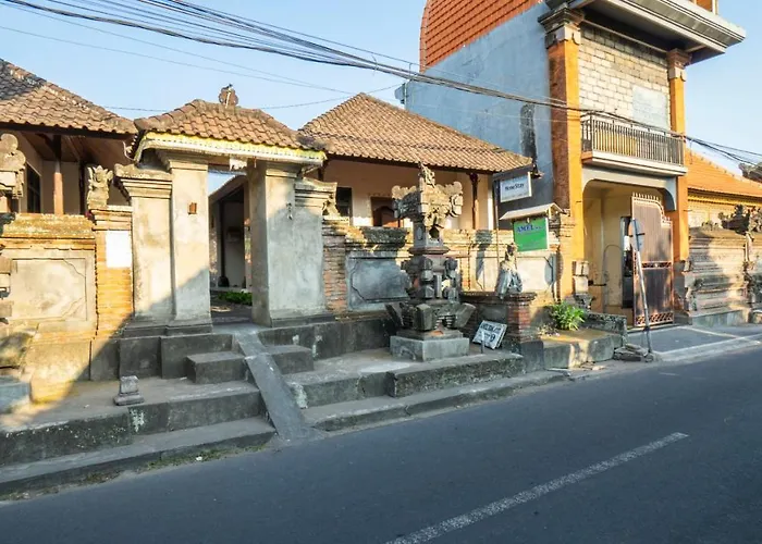 Amel House Privatunterkunft *