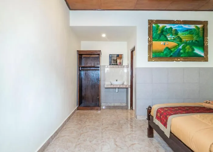 Amel House Privatunterkunft *